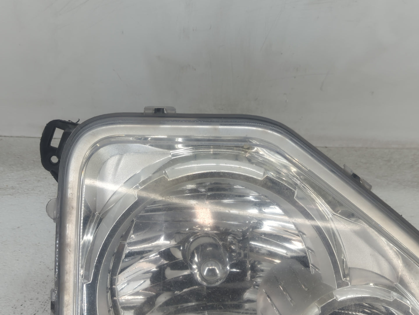 2008-2012 Jeep Liberty Driver Left Oem Head Light Headlight Lamp - Oemusedautoparts1.com