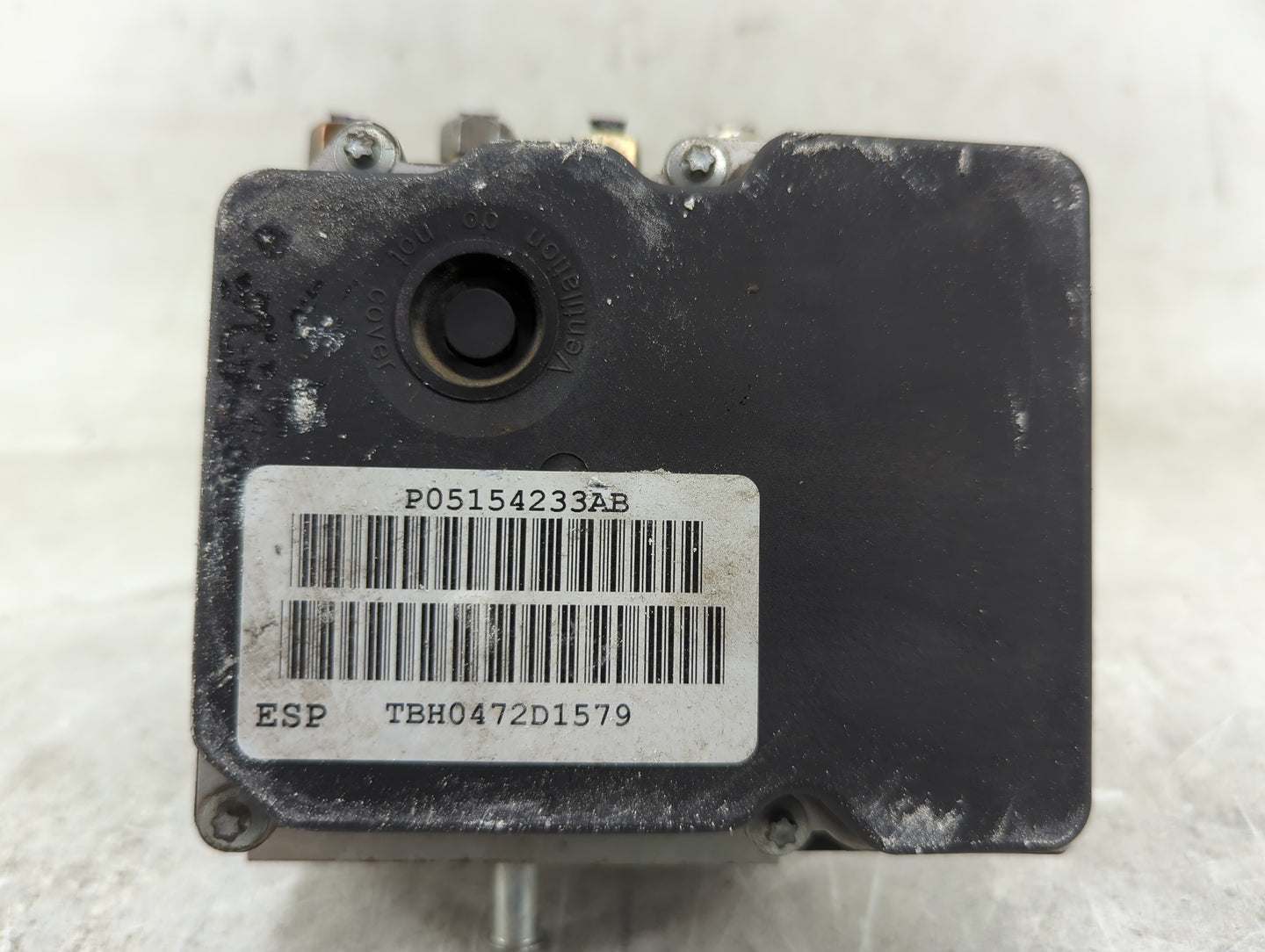 2012 Jeep Liberty ABS Pump Control Module Replacement P/N:P05154233AB Fits OEM Used Auto Parts - Oemusedautoparts1.com