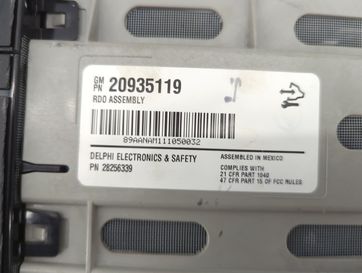 2012 Jeep Liberty Radio AM FM Cd Player Receiver Replacement P/N:20935119 28256339 Fits OEM Used Auto Parts - Oemusedautopar