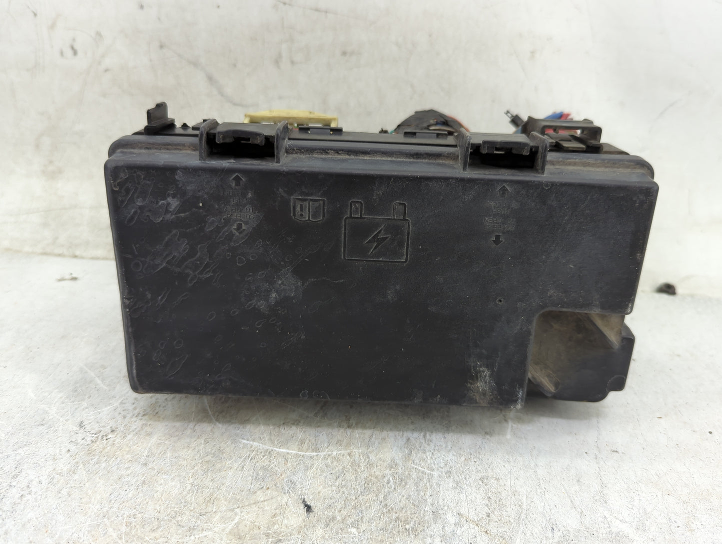 2012-2012 Jeep Liberty Fusebox Fuse Box Relay Module Tipm - Oemusedautoparts1.com