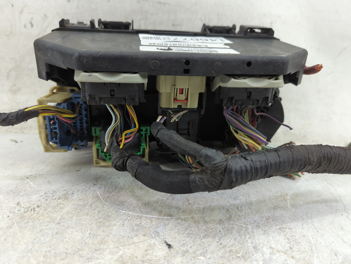 2012-2012 Jeep Liberty Fusebox Fuse Box Relay Module Tipm - Oemusedautoparts1.com