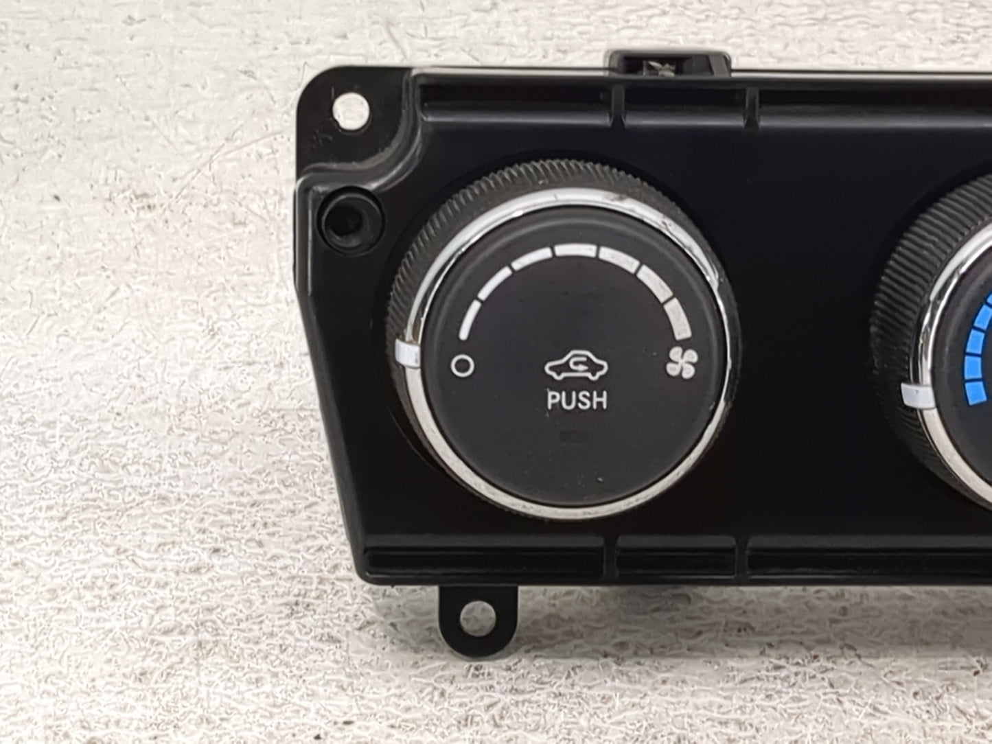 2010-2012 Jeep Liberty Climate Control Module Temperature AC/Heater Replacement P/N:P55111943AE Fits Fits 2010 2011 2012 OEM