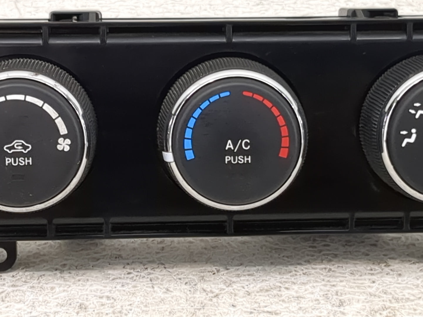 2010-2012 Jeep Liberty Climate Control Module Temperature AC/Heater Replacement P/N:P55111943AE Fits Fits 2010 2011 2012 OEM