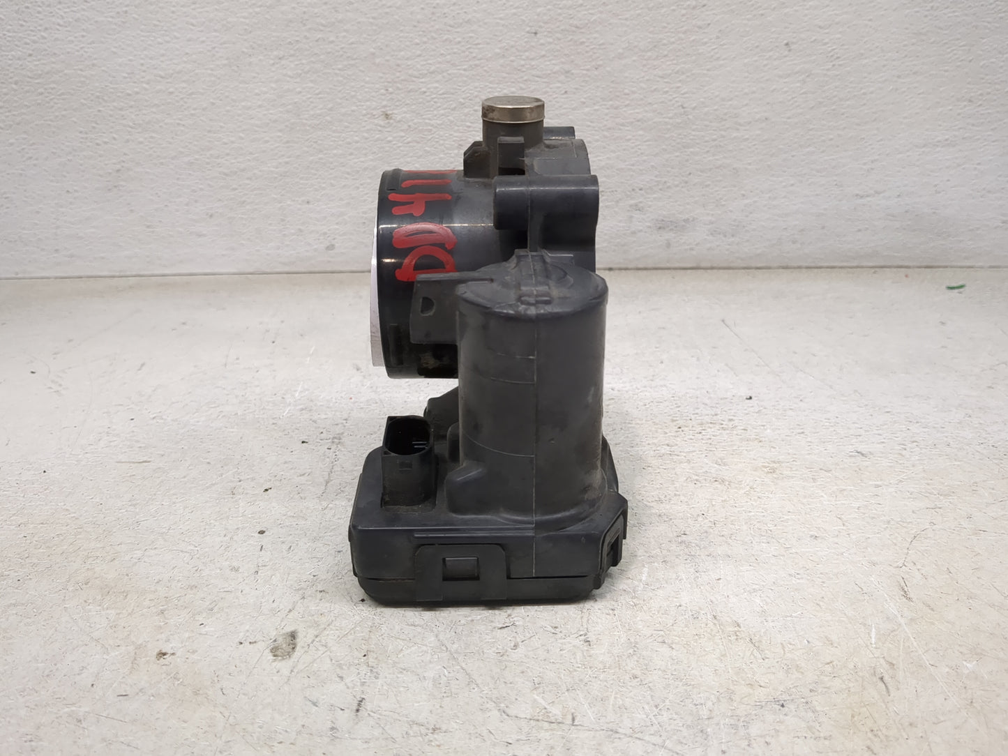 2007-2012 Jeep Liberty Throttle Body P/N:04861661AB 0280750203 Fits Fits 2007 2008 2009 2010 2011 2012 OEM Used Auto Parts -