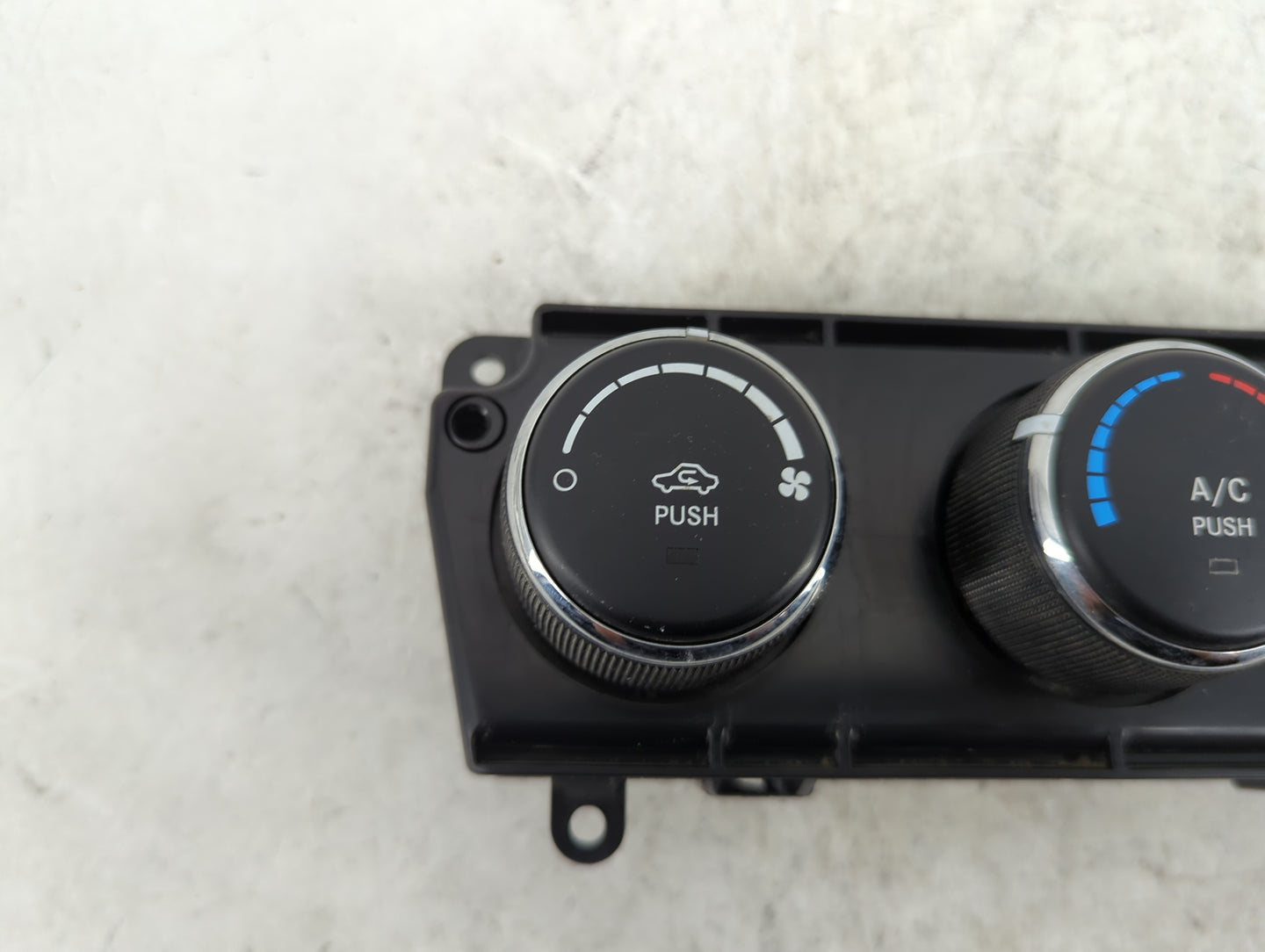 2010-2012 Jeep Liberty Climate Control Module Temperature AC/Heater Replacement P/N:P55111943AD Fits Fits 2010 2011 2012 OEM
