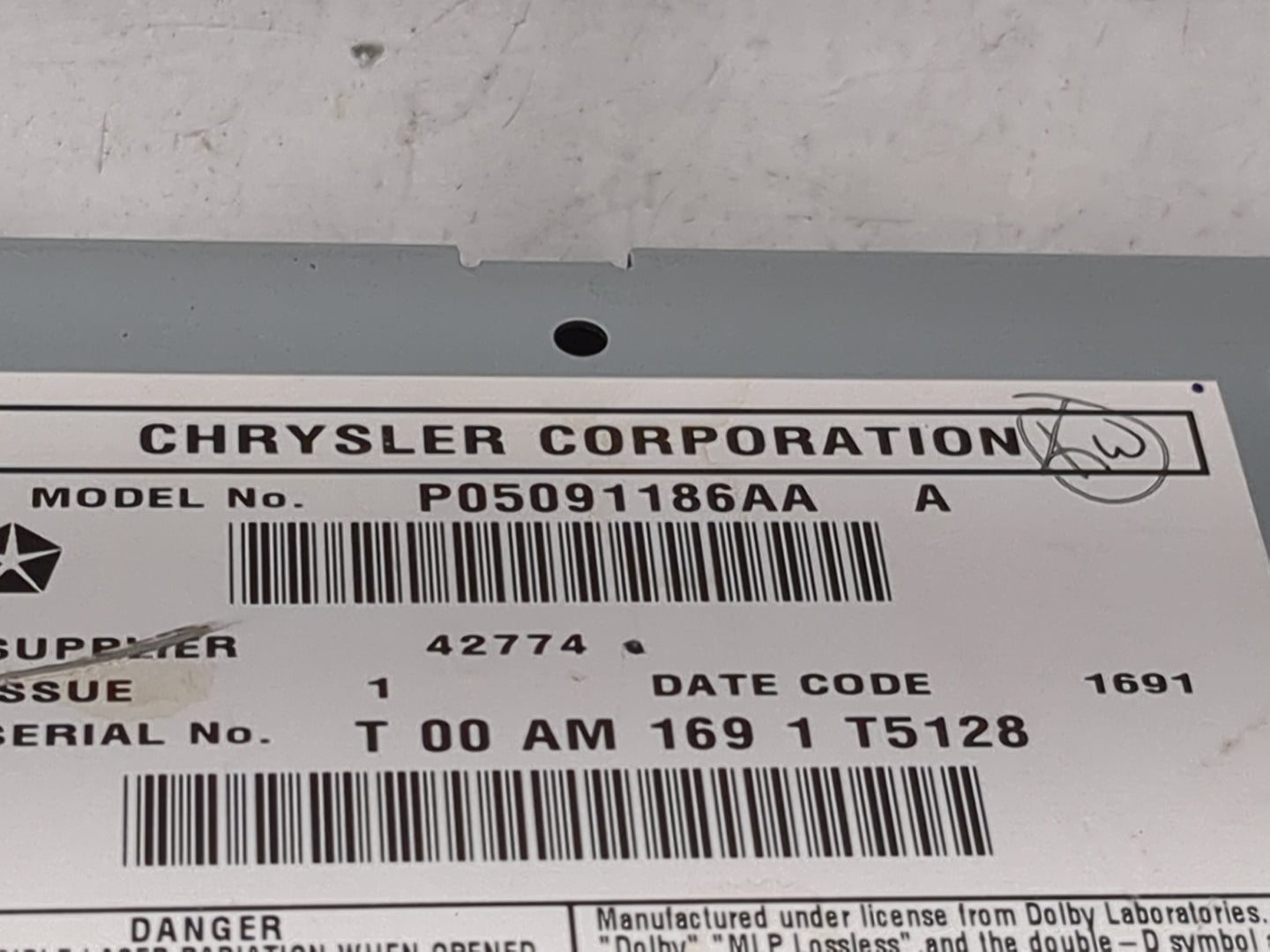 2012 Jeep Liberty Radio AM FM Cd Player Receiver Replacement P/N:P05091186AA Fits OEM Used Auto Parts - Oemusedautoparts1.co