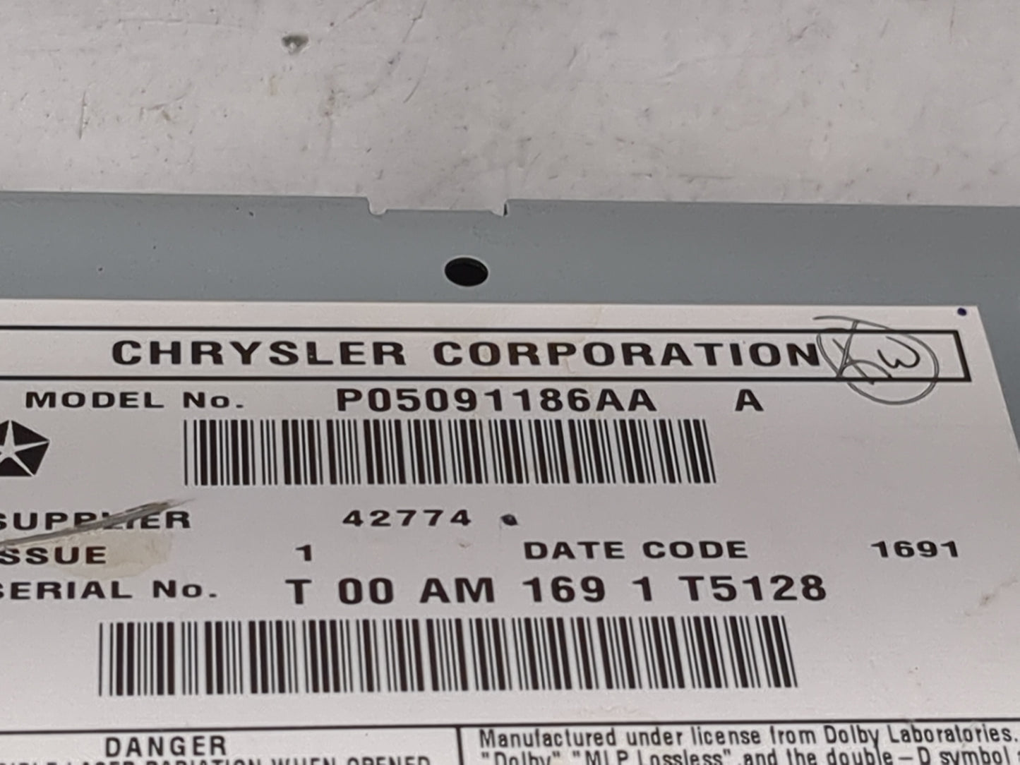 2012 Jeep Liberty Radio AM FM Cd Player Receiver Replacement P/N:P05091186AA Fits OEM Used Auto Parts - Oemusedautoparts1.co