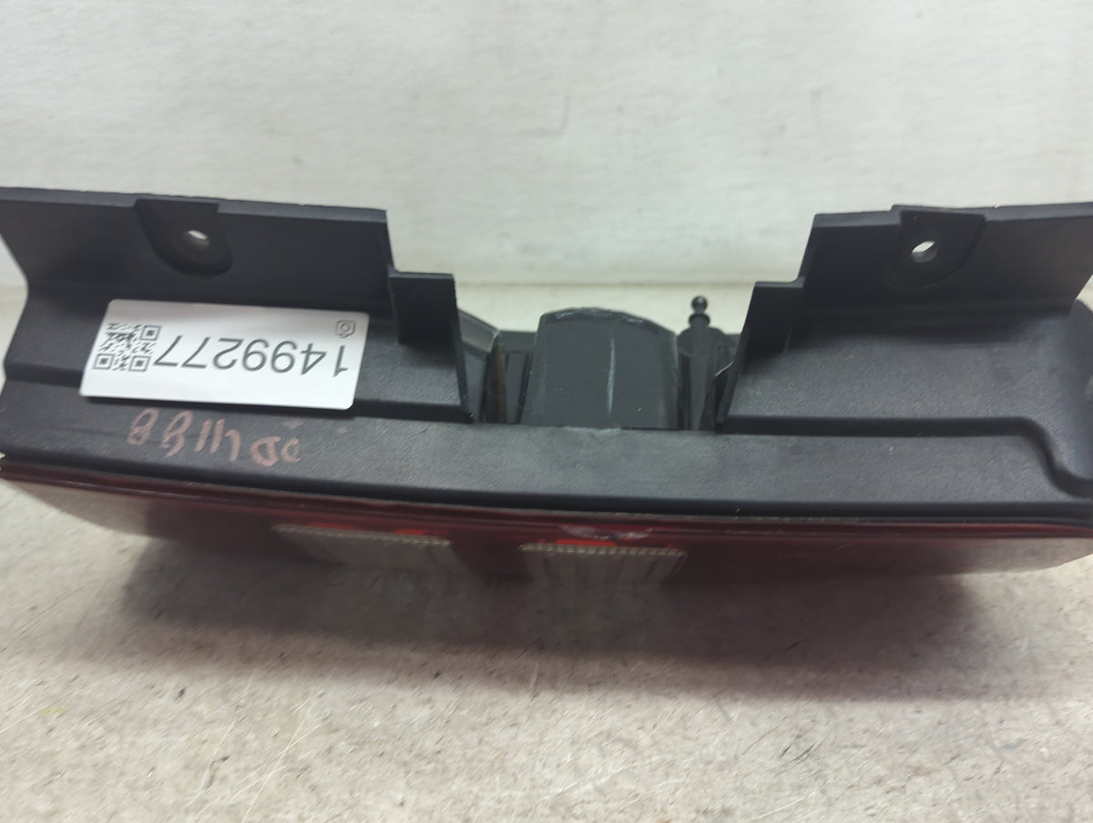 2008-2012 Jeep Liberty Tail Light Assembly Passenger Right OEM Fits Fits 2008 2009 2010 2011 2012 OEM Used Auto Parts - Oemu