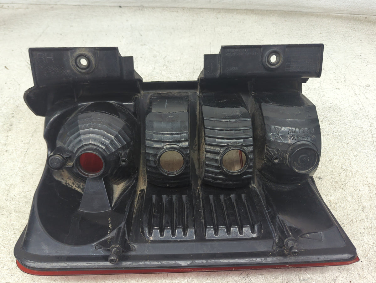 2008-2012 Jeep Liberty Tail Light Assembly Passenger Right OEM Fits Fits 2008 2009 2010 2011 2012 OEM Used Auto Parts - Oemu