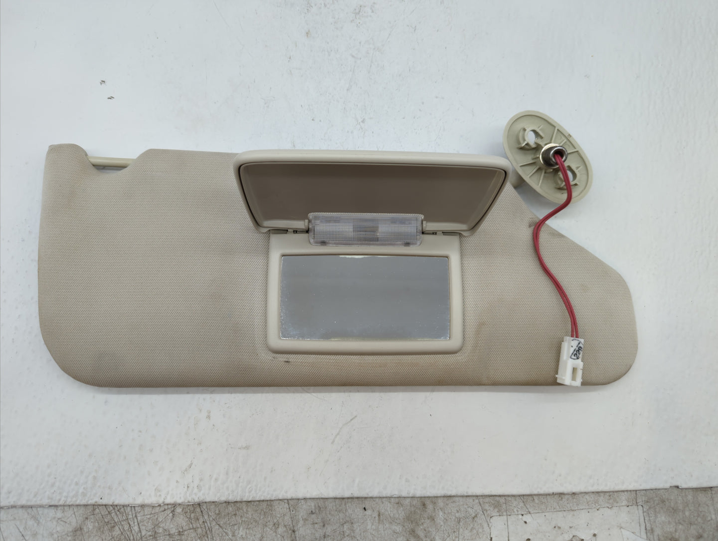 2008-2012 Jeep Liberty Sun Visor Shade Replacement Passenger Right Mirror Fits Fits 2008 2009 2010 2011 2012 OEM Used Auto P