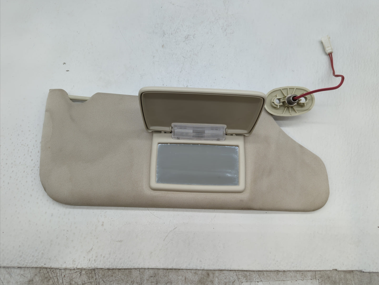 2008-2012 Jeep Liberty Sun Visor Shade Replacement Passenger Right Mirror Fits Fits 2008 2009 2010 2011 2012 OEM Used Auto P