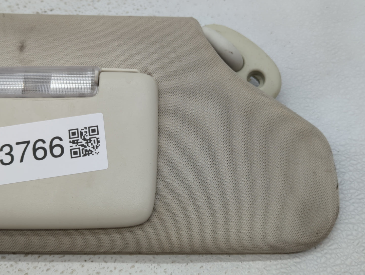 2008-2012 Jeep Liberty Sun Visor Shade Replacement Passenger Right Mirror Fits Fits 2008 2009 2010 2011 2012 OEM Used Auto P