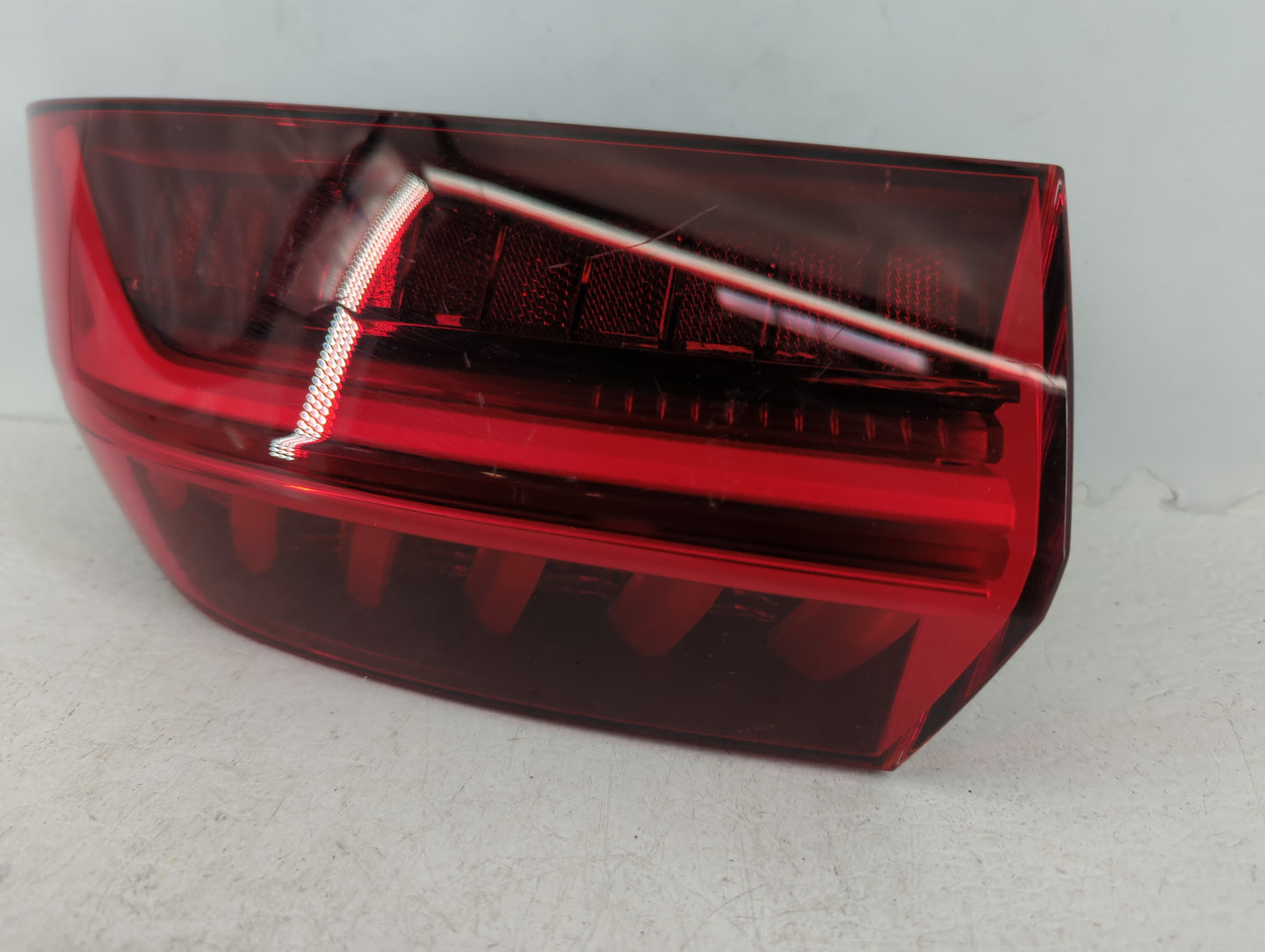2008-2012 Jeep Liberty Tail Light Assembly Passenger Right OEM P/N:4K8 945 070 C Fits Fits 2008 2009 2010 2011 2012 OEM Used