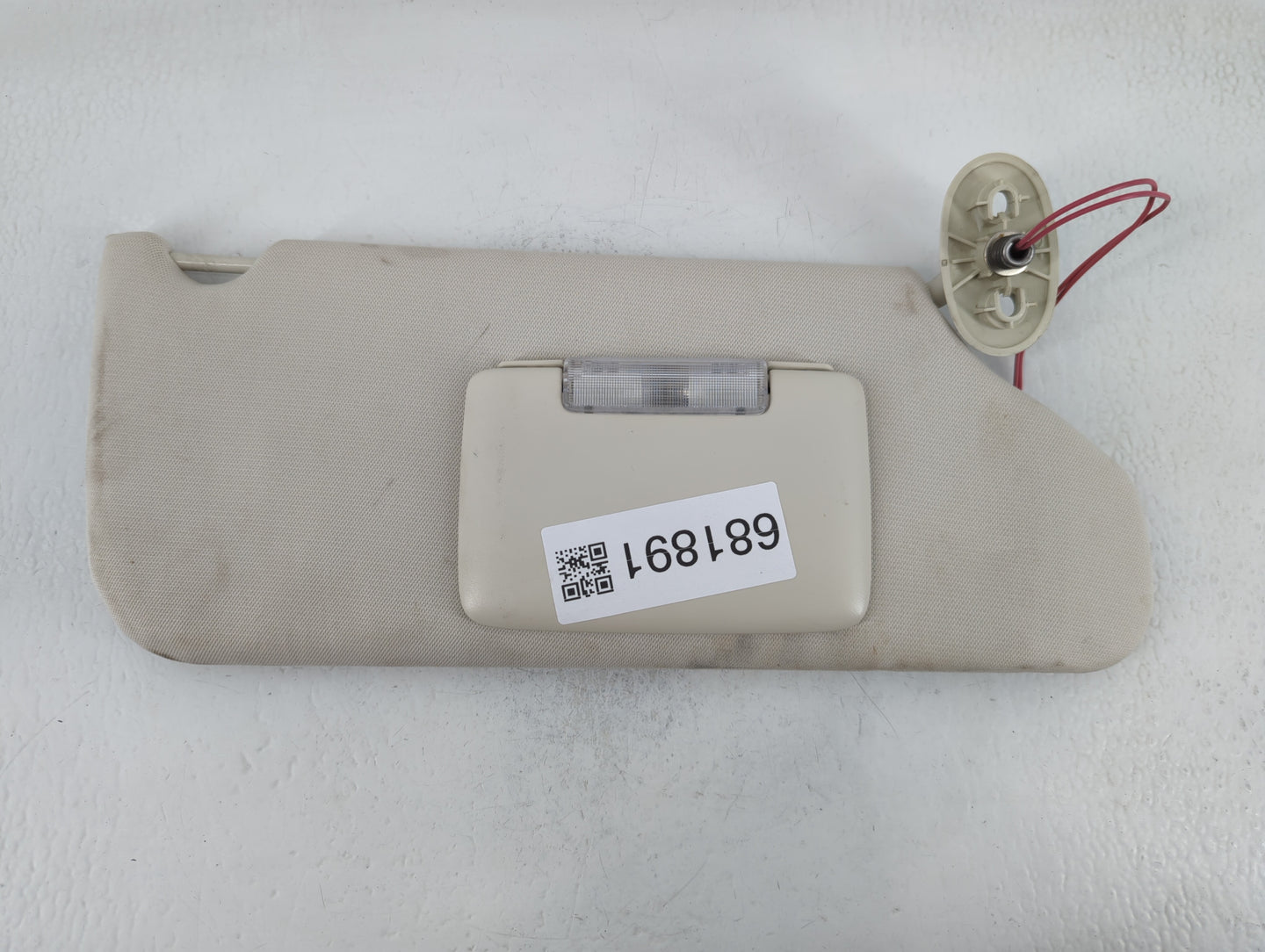 2008-2012 Jeep Liberty Sun Visor Shade Replacement Passenger Right Mirror Fits Fits 2008 2009 2010 2011 2012 OEM Used Auto P