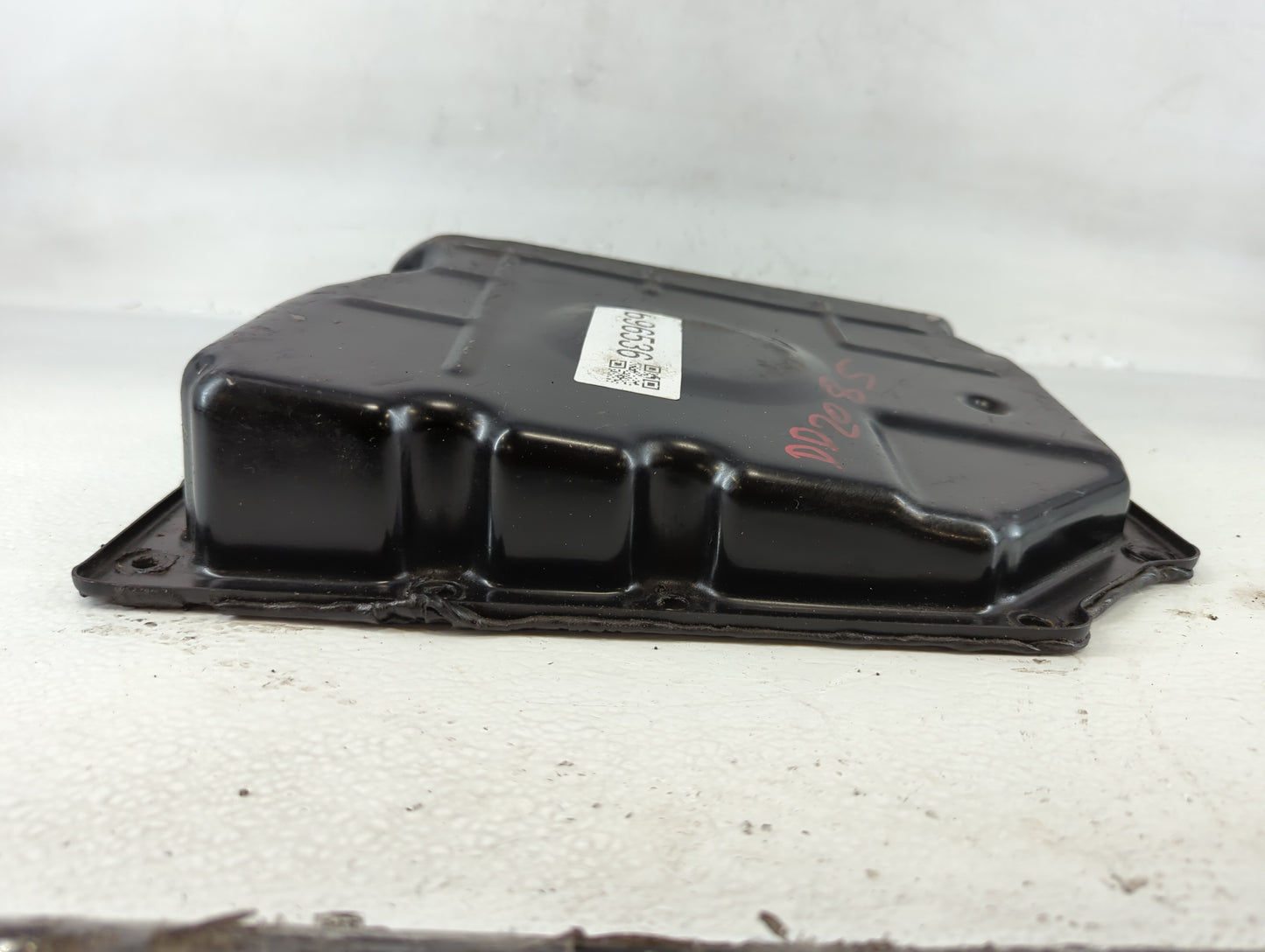 2004-2012 Jeep Liberty Engine Oil Pan Fits Fits 2004 2005 2006 2007 2008 2009 2010 2011 2012 OEM Used Auto Parts - Oemusedau