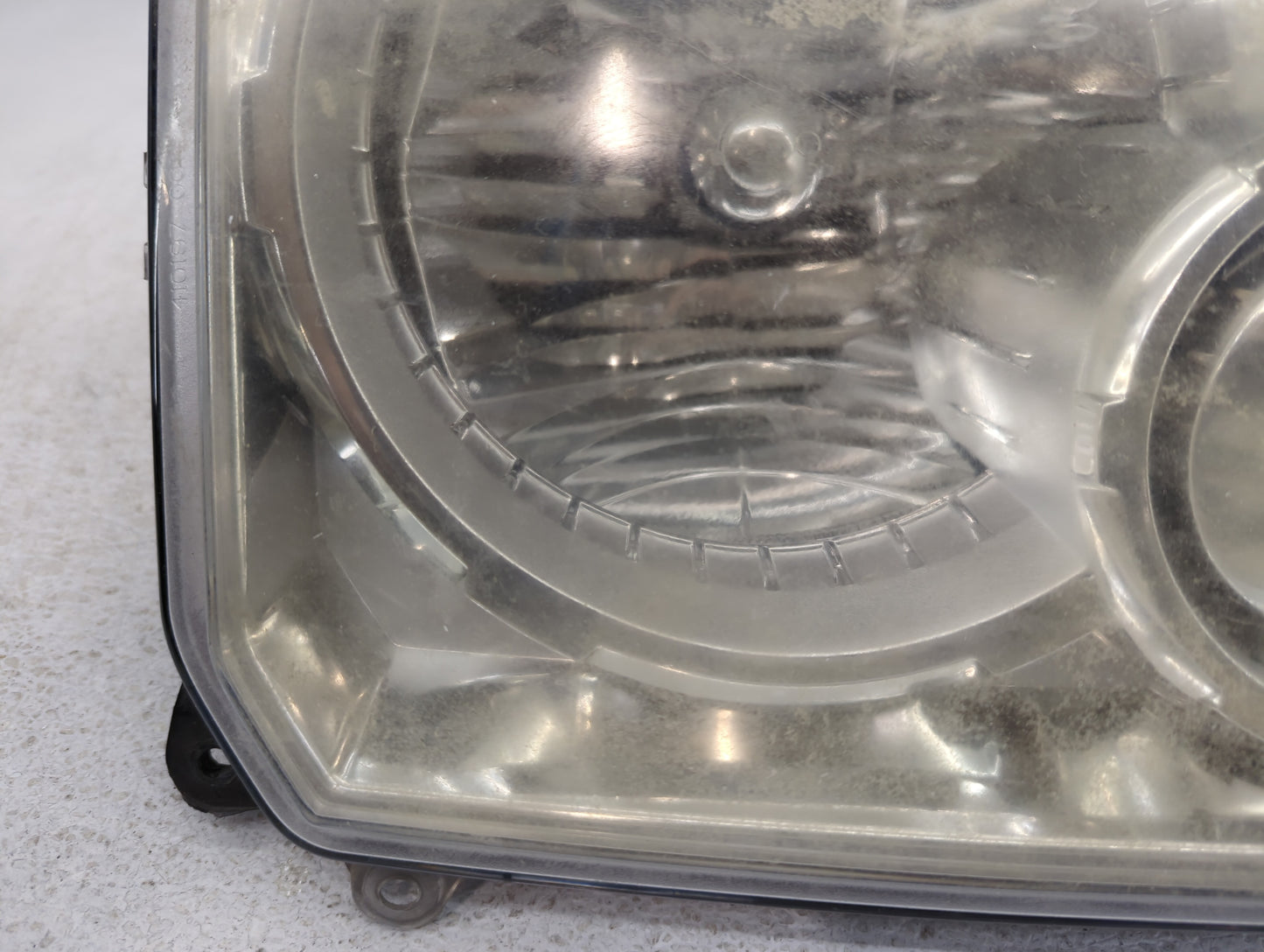 2008-2012 Jeep Liberty Driver Left Oem Head Light Headlight Lamp - Oemusedautoparts1.com