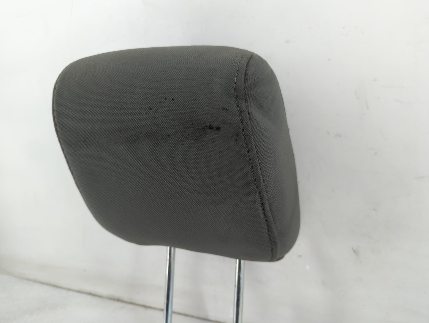 2008-2012 Jeep Liberty Headrest Head Rest Rear Seat Fits Fits 2008 2009 2010 2011 2012 OEM Used Auto Parts - Oemusedautopart