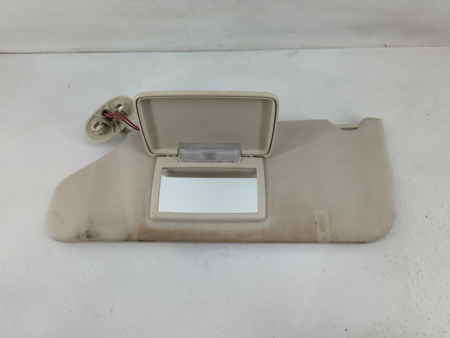 2008-2012 Jeep Liberty Sun Visor Shade Replacement Driver Left Mirror Fits Fits 2008 2009 2010 2011 2012 OEM Used Auto Parts