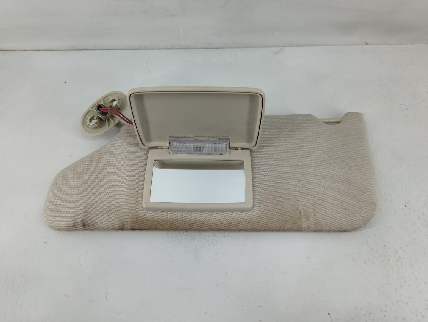 2008-2012 Jeep Liberty Sun Visor Shade Replacement Driver Left Mirror Fits Fits 2008 2009 2010 2011 2012 OEM Used Auto Parts