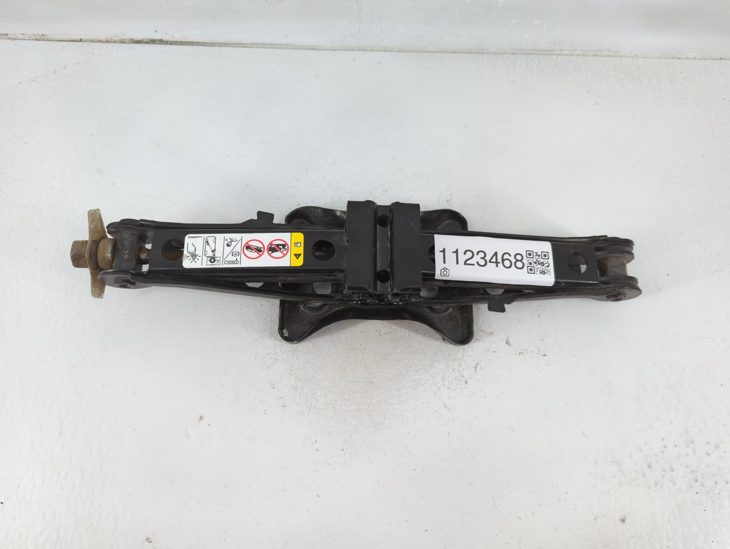 2012 Jeep Patriot Spare Scissor Car Jack 1123468 - Oemusedautoparts1.com