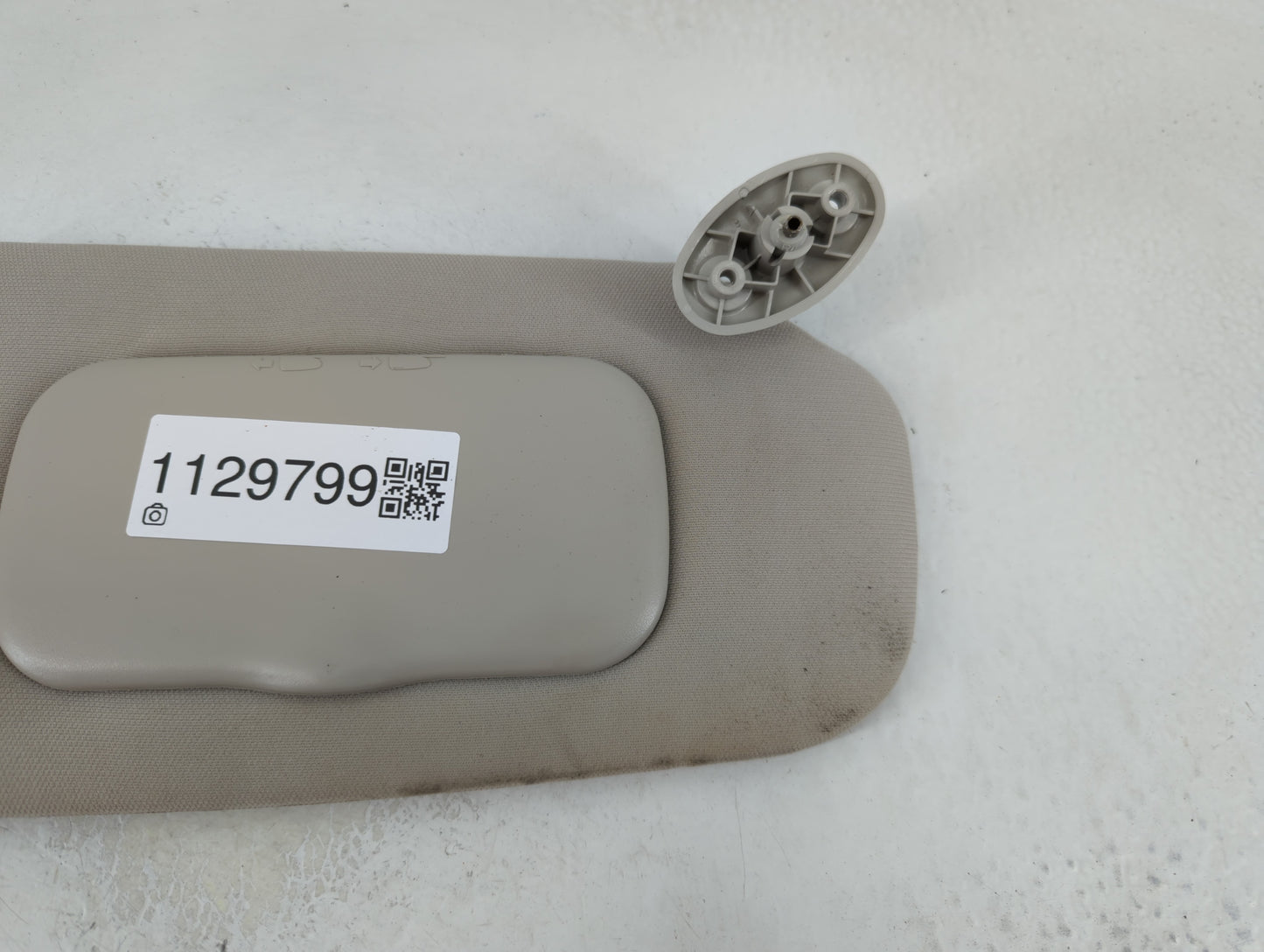 2010-2017 Jeep Patriot Sun Visor Shade Replacement Passenger Right Mirror Fits Fits 2010 2011 2012 2013 2014 2015 2016 2017 