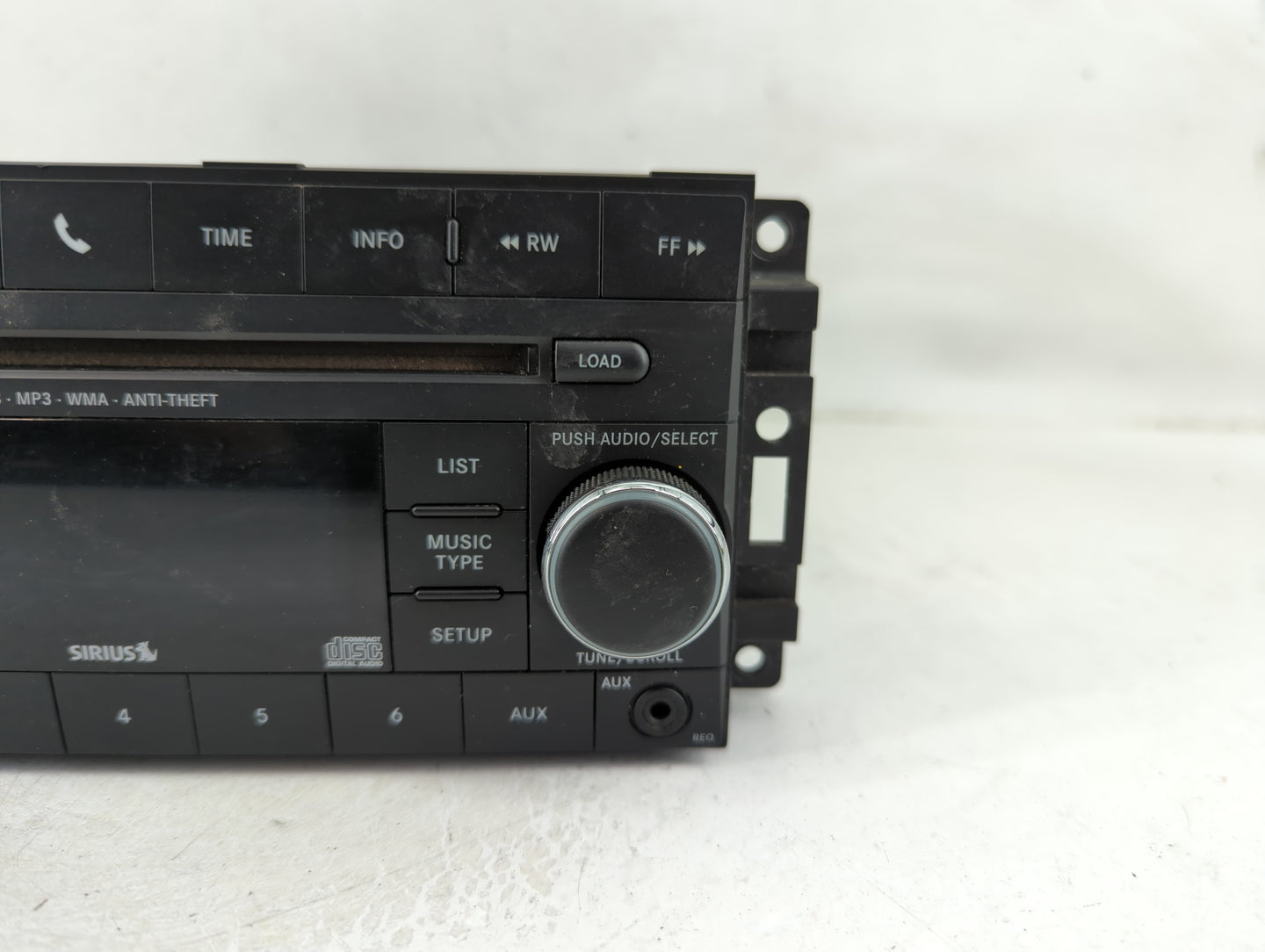 2011-2012 Jeep Patriot Radio AM FM Cd Player Receiver Replacement P/N:05064949AG Fits Fits 2011 2012 OEM Used Auto Parts - O