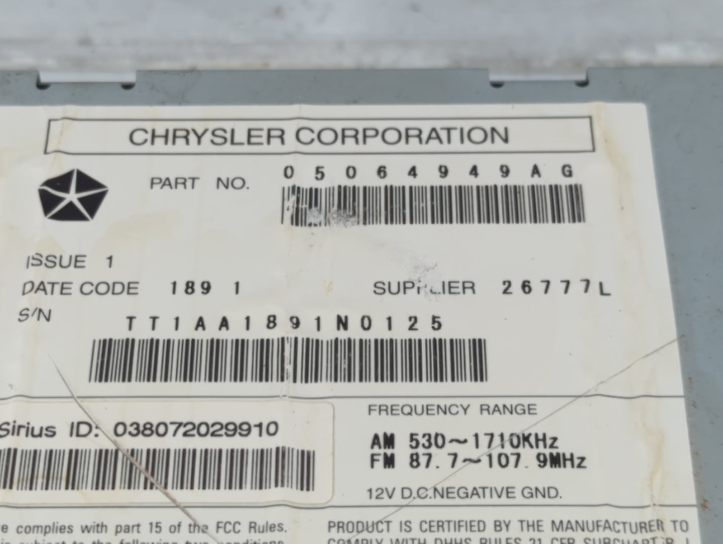 2011-2012 Jeep Patriot Radio AM FM Cd Player Receiver Replacement P/N:05064949AG Fits Fits 2011 2012 OEM Used Auto Parts - O