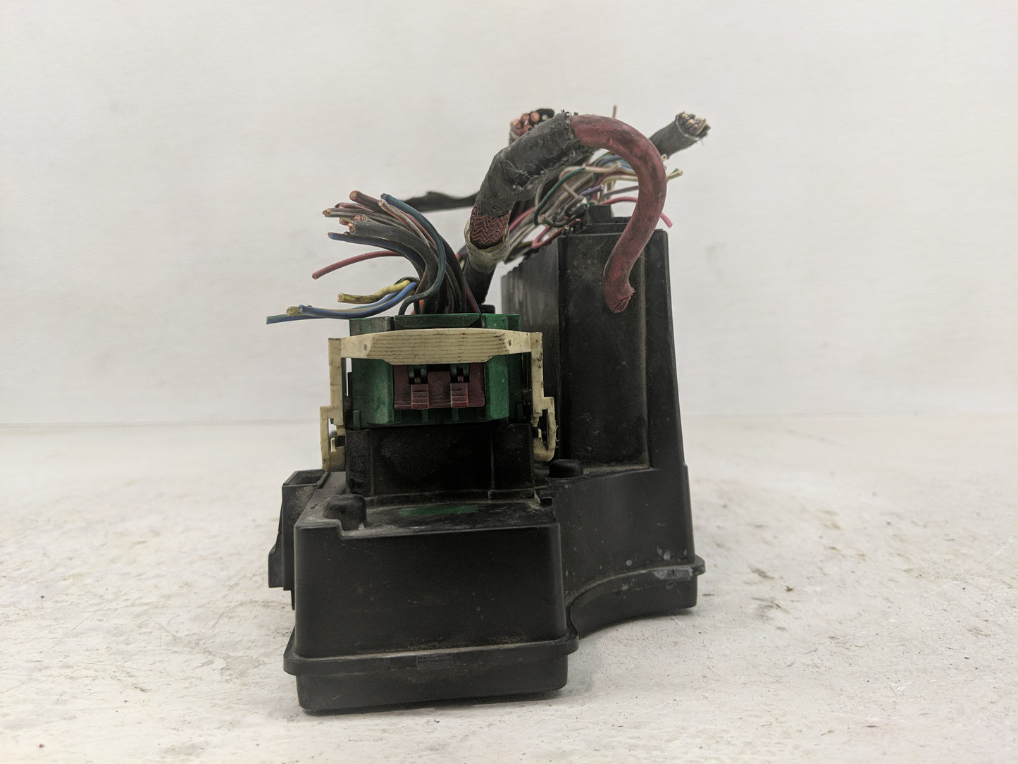 2011-2014 Jeep Patriot Fusebox Fuse Box Relay Module Tipm - Oemusedautoparts1.com