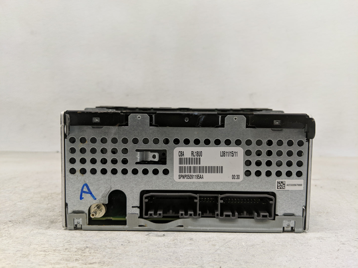 2011-2012 Jeep Patriot Radio AM FM Cd Player Receiver Replacement P/N:P05091195AA Fits Fits 2011 2012 OEM Used Auto Parts - 