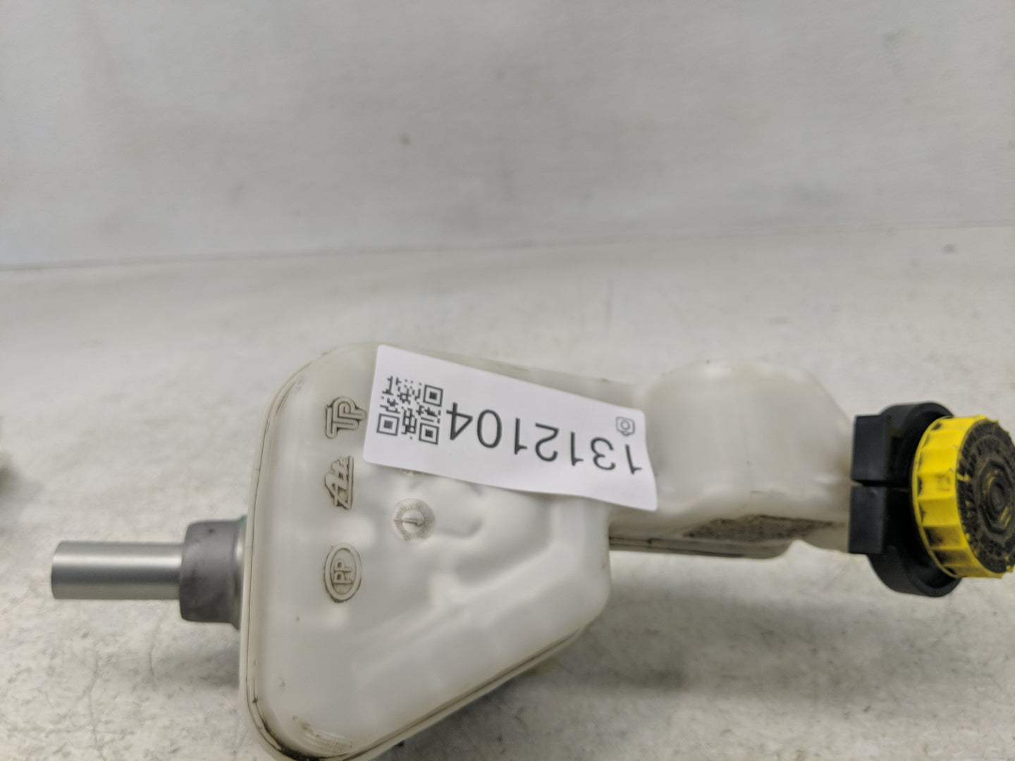 2007-2017 Jeep Patriot Brake Master Cylinder 1312104 - Oemusedautoparts1.com