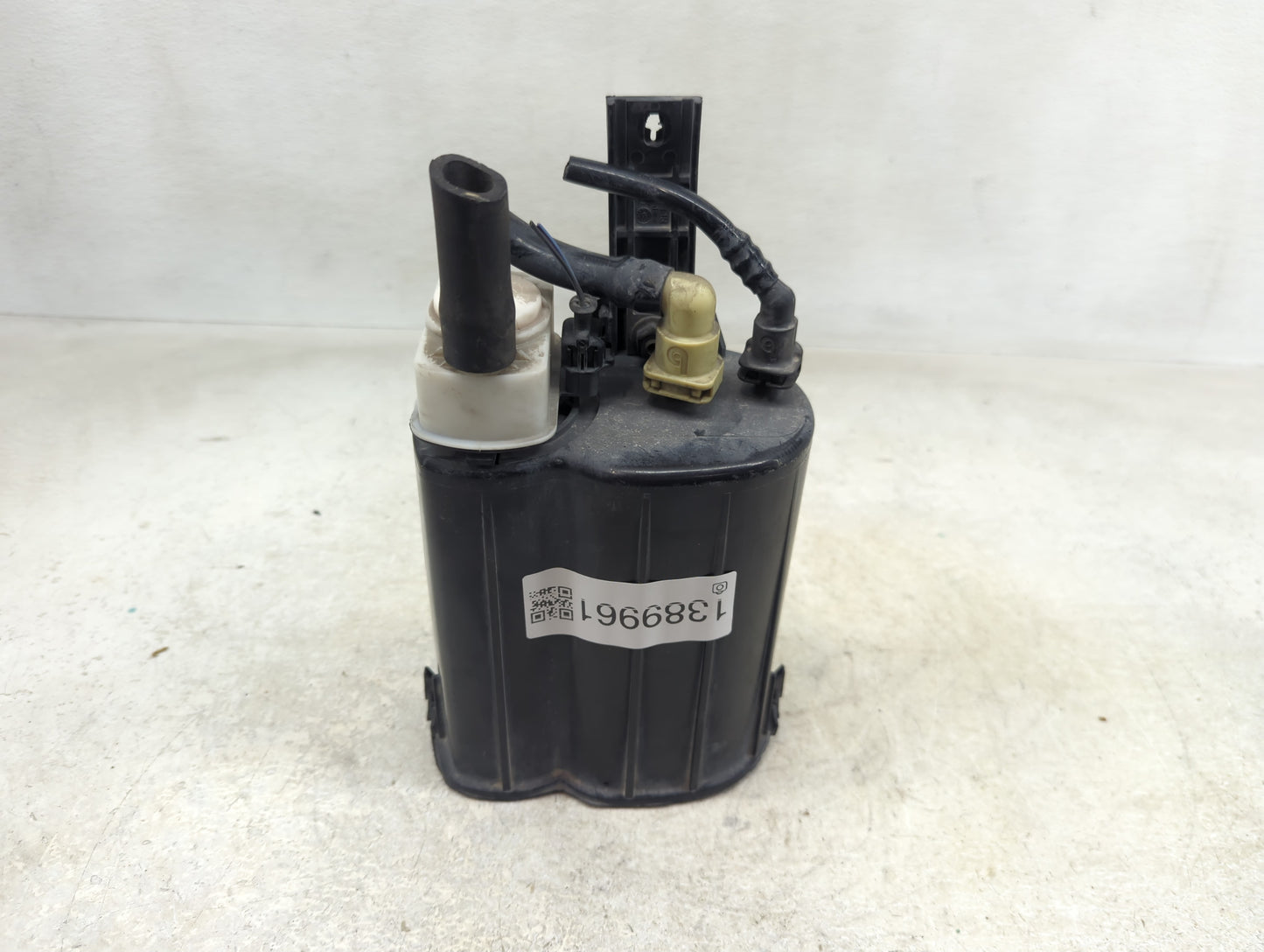 2012 Jeep Patriot Fuel Vapor Charcoal Canister - Oemusedautoparts1.com