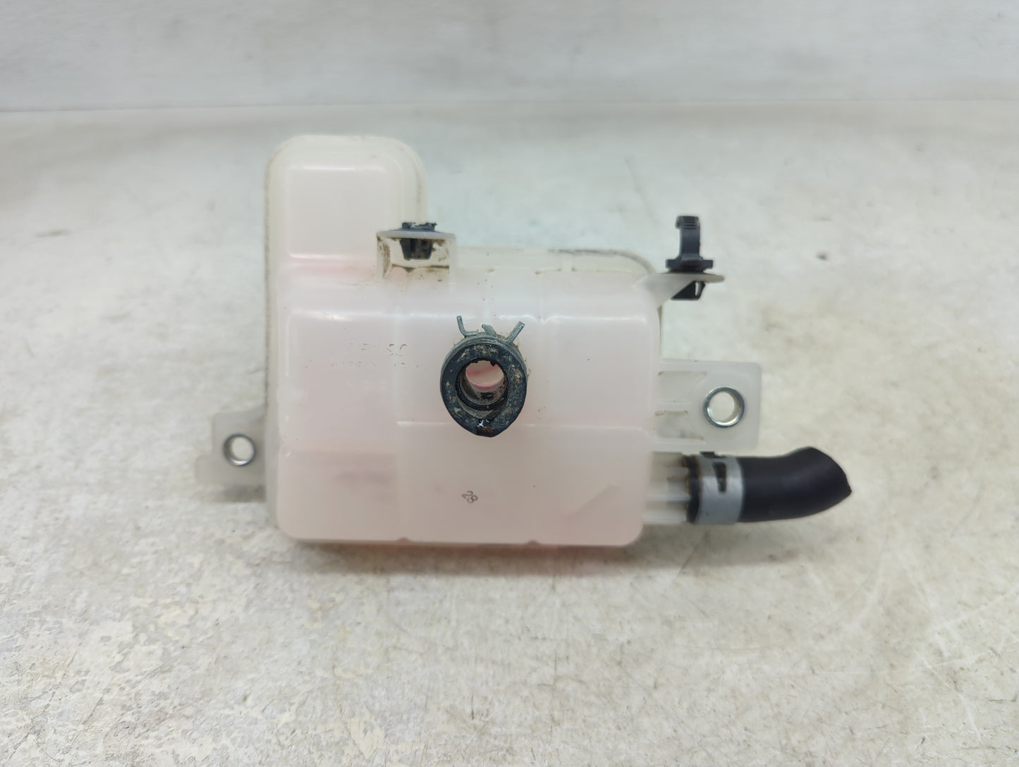 2007-2017 Jeep Patriot Windshield Washer Fluid Reservoir Bottle Oem - Oemusedautoparts1.com
