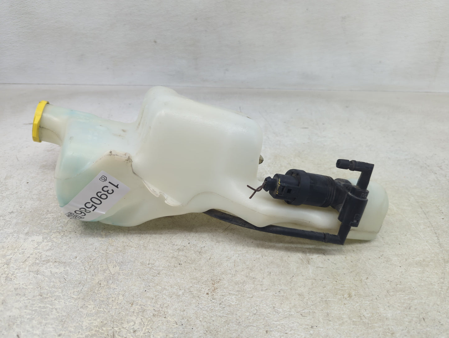 2007-2017 Jeep Patriot Windshield Washer Fluid Reservoir Bottle Oem - Oemusedautoparts1.com