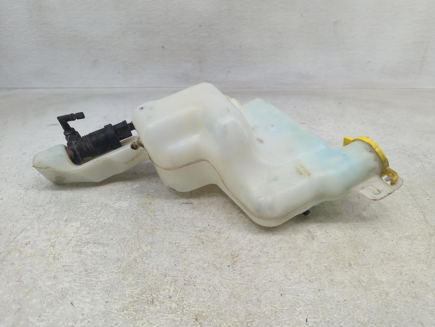 2007-2017 Jeep Patriot Windshield Washer Fluid Reservoir Bottle Oem - Oemusedautoparts1.com