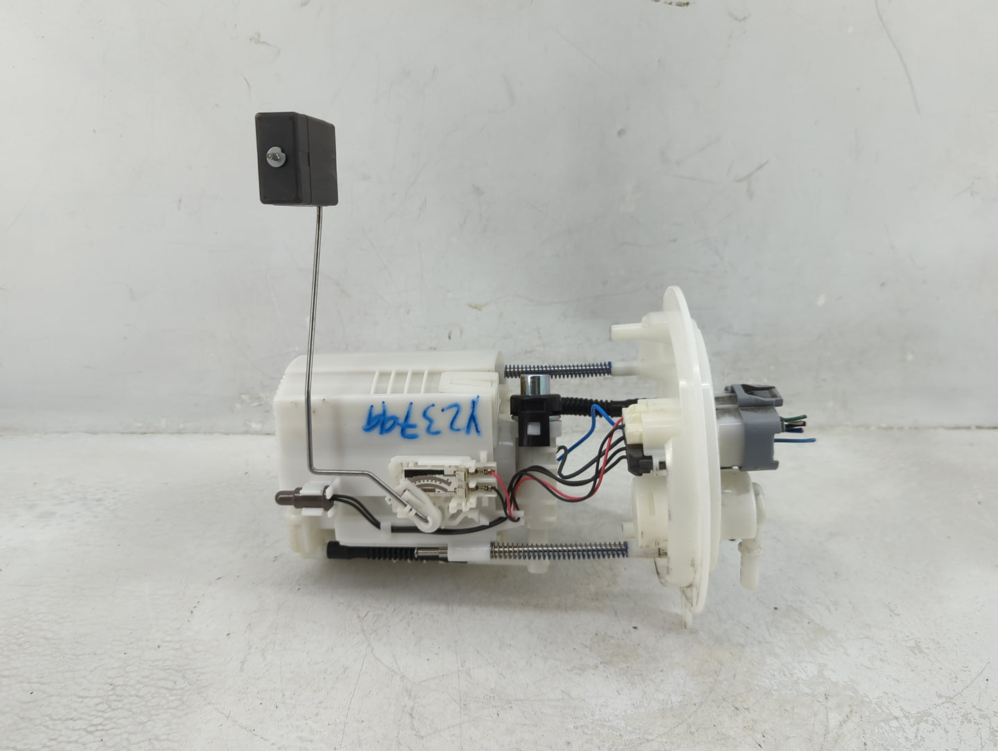2007-2017 Jeep Patriot Electrical Gas Fuel Pump Assembly - Oemusedautoparts1.com