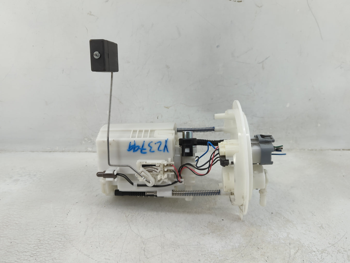 2007-2017 Jeep Patriot Electrical Gas Fuel Pump Assembly - Oemusedautoparts1.com