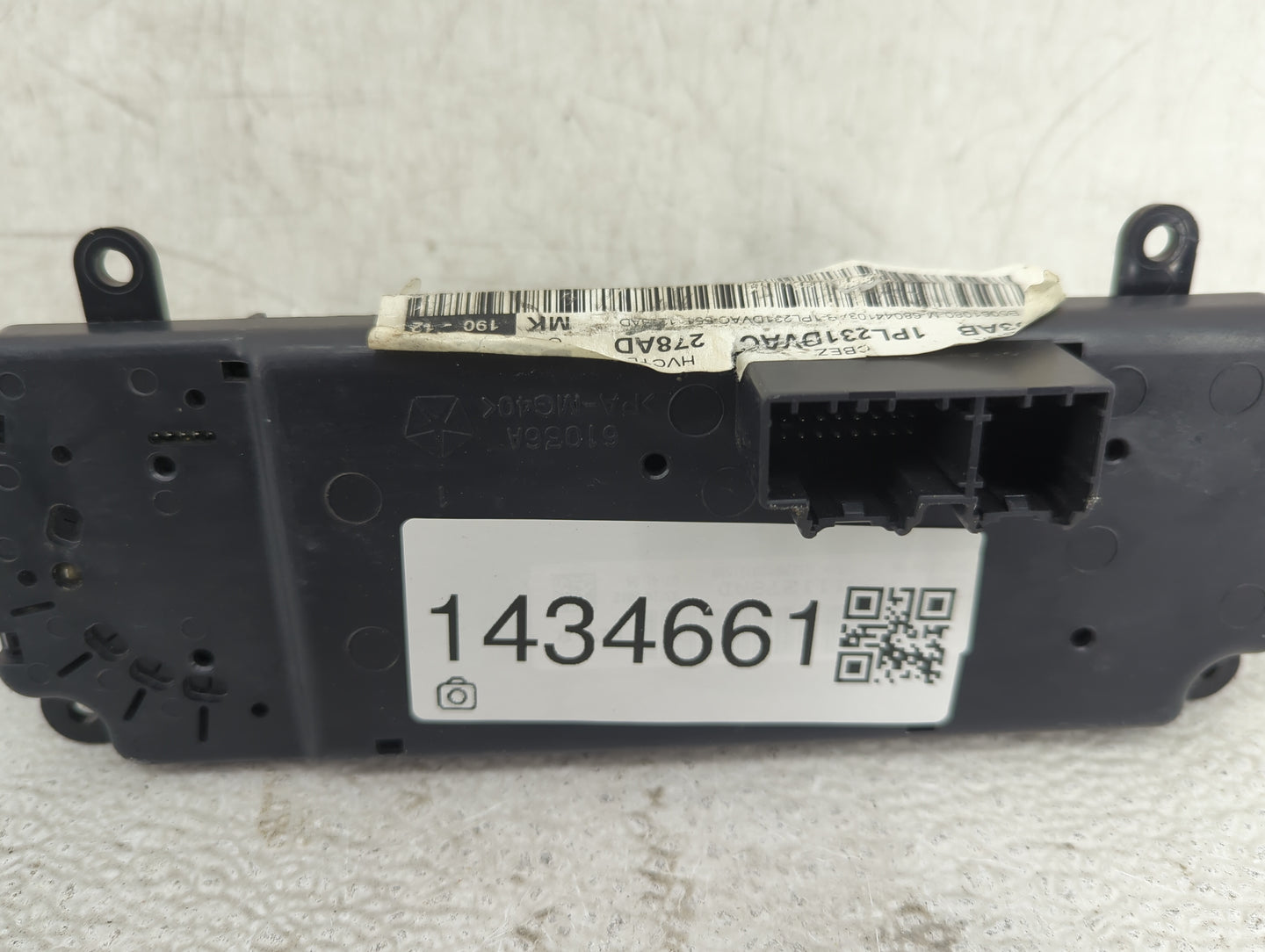 2011-2017 Jeep Patriot Climate Control Module Temperature AC/Heater Replacement P/N:1PL231DVAC 55111278AD Fits OEM Used Auto