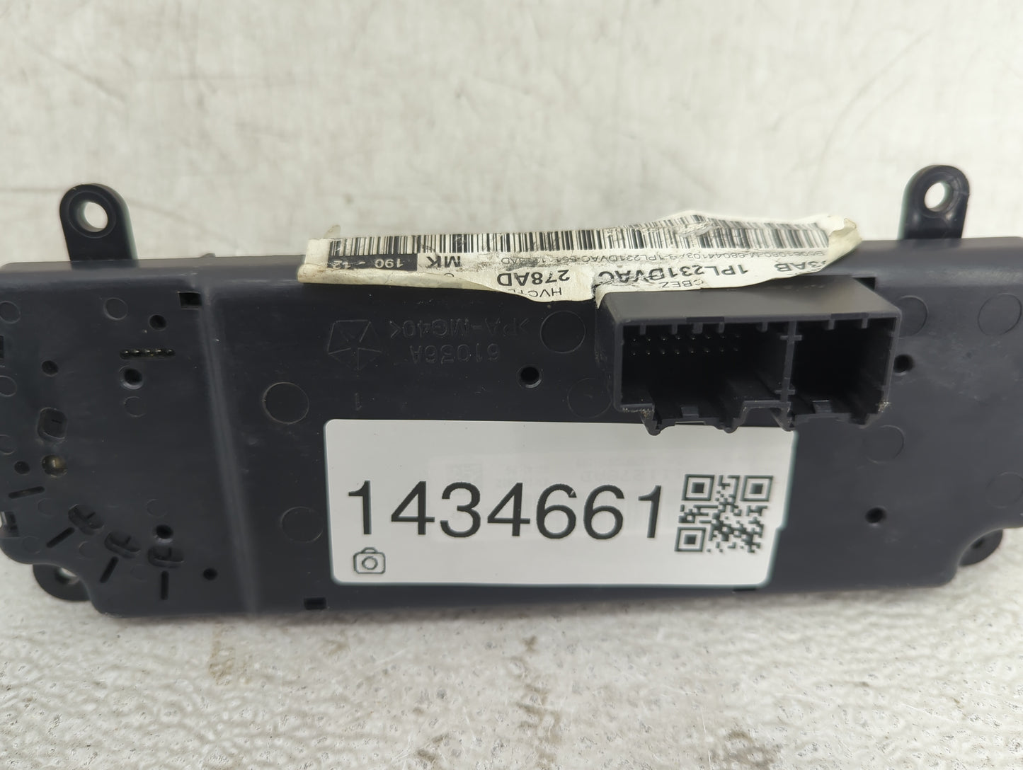 2011-2017 Jeep Patriot Climate Control Module Temperature AC/Heater Replacement P/N:1PL231DVAC 55111278AD Fits OEM Used Auto