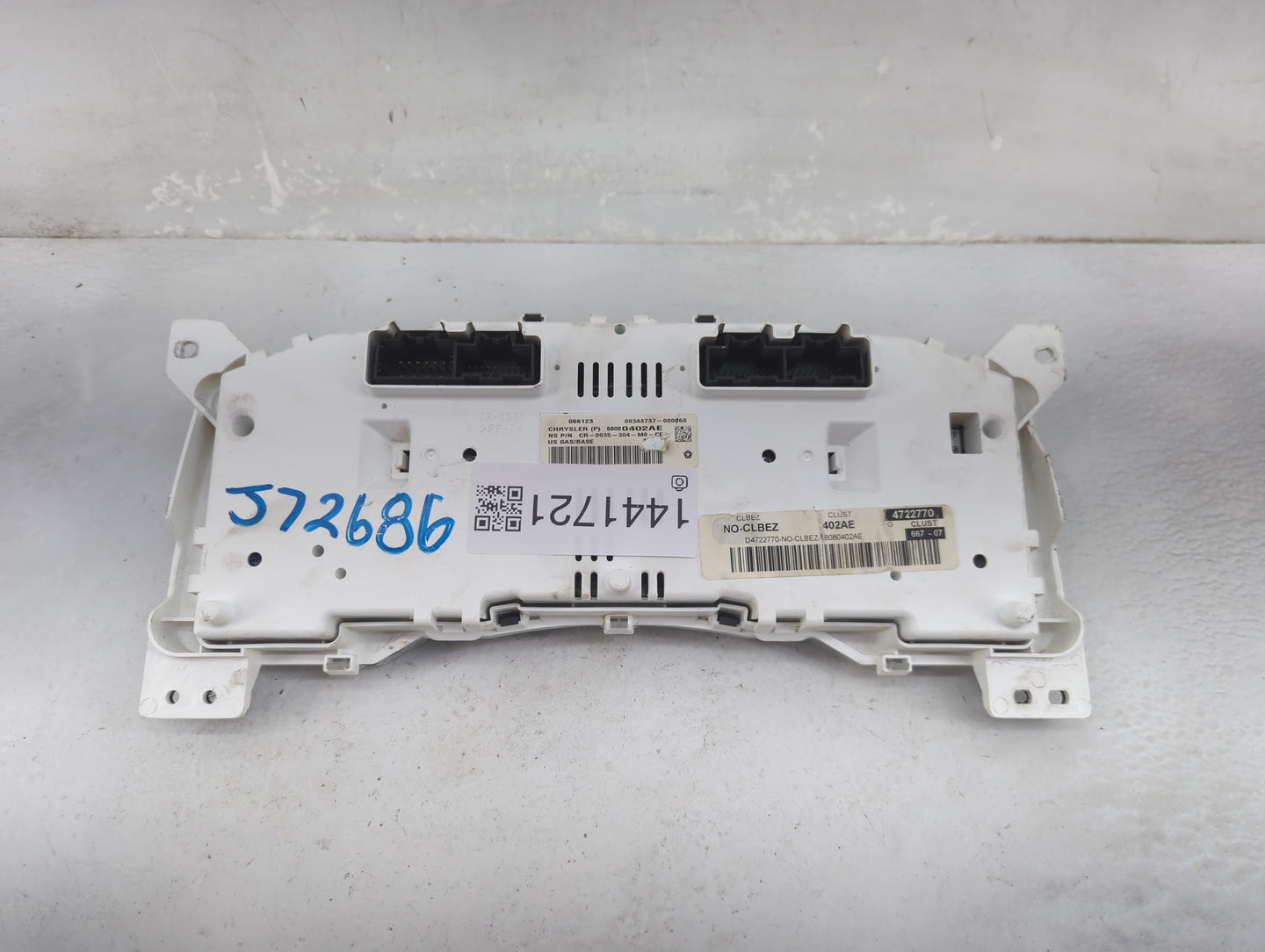 2011-2013 Jeep Patriot Instrument Cluster Speedometer Gauges P/N:68080402AE 4722770, P68080402AE Fits Fits 2011 2012 2013 OE