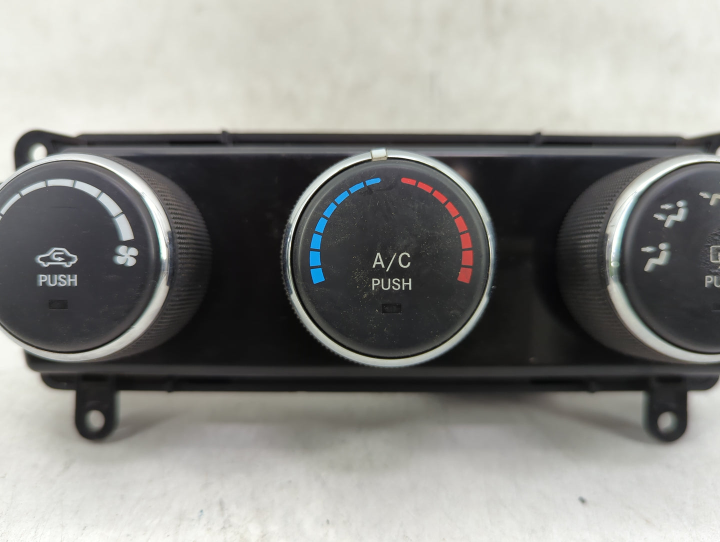 2011-2017 Jeep Patriot Climate Control Module Temperature AC/Heater Replacement P/N:P55111278AD Fits OEM Used Auto Parts - O