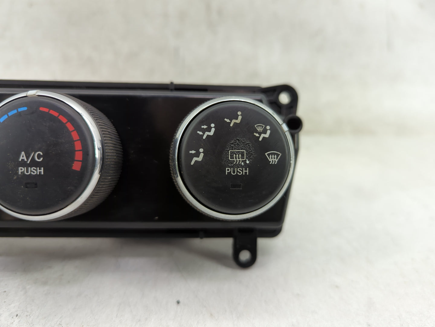 2011-2017 Jeep Patriot Climate Control Module Temperature AC/Heater Replacement P/N:P55111278AD Fits OEM Used Auto Parts - O