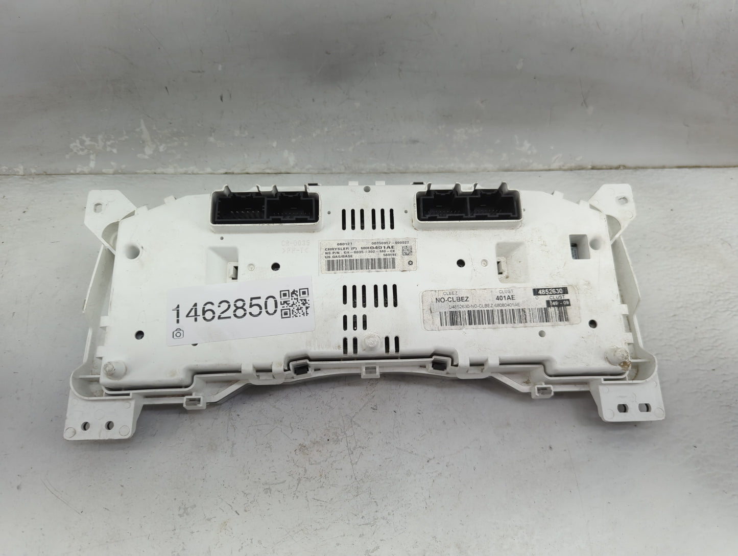 2011-2012 Jeep Patriot Instrument Cluster Speedometer Gauges P/N:68080401AE P68080401AE Miles: Fits Fits 2011 2012 OEM Used 