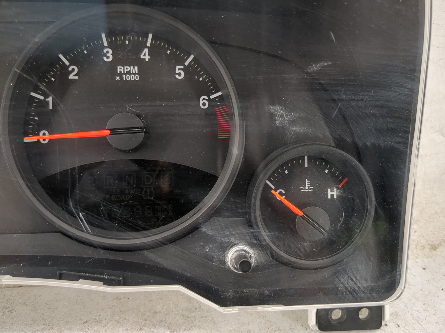 2011-2013 Jeep Patriot Instrument Cluster Speedometer Gauges P/N:68080402AE CR-0035-304-M0-CE Miles: Fits Fits 2011 2012 201