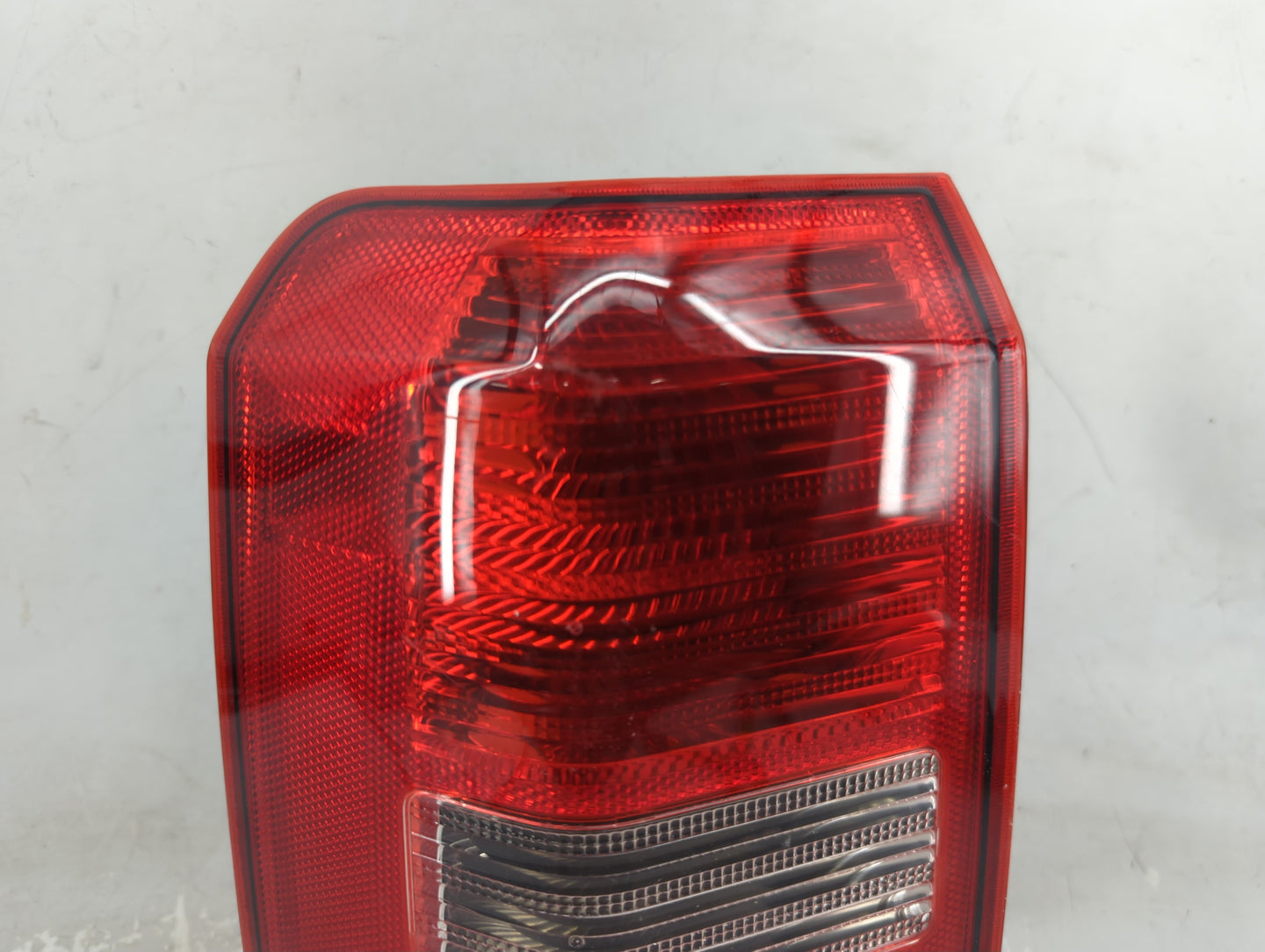 2008-2017 Jeep Patriot Tail Light Assembly Driver Left OEM P/N:320341 400377 Fits OEM Used Auto Parts - Oemusedautoparts1.co