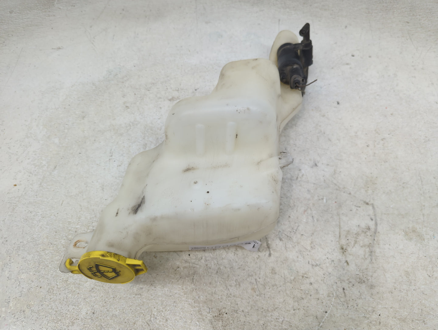 2007-2017 Jeep Patriot Windshield Washer Fluid Reservoir Bottle Oem 1465655 - Oemusedautoparts1.com