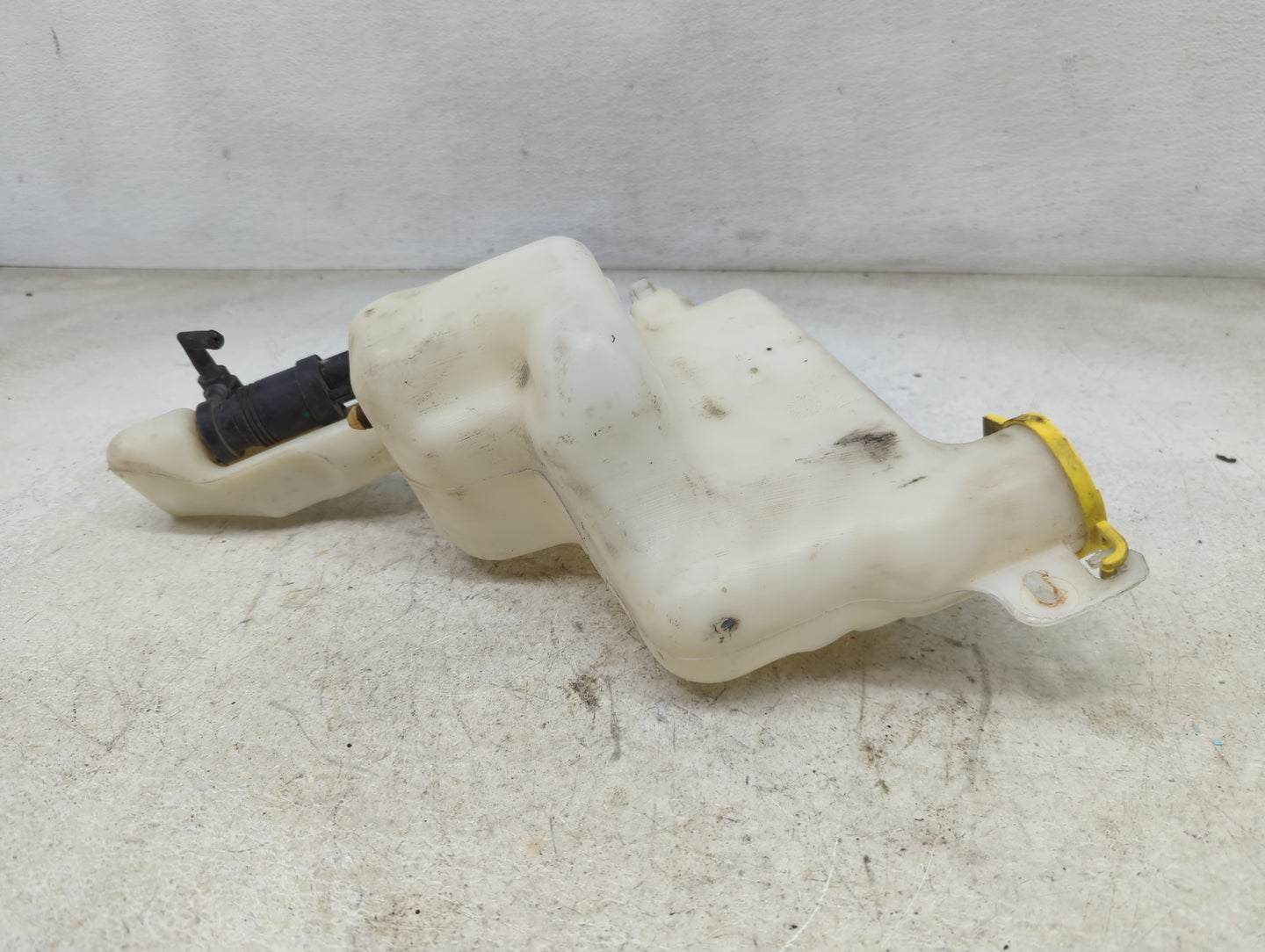 2007-2017 Jeep Patriot Windshield Washer Fluid Reservoir Bottle Oem 1465655 - Oemusedautoparts1.com