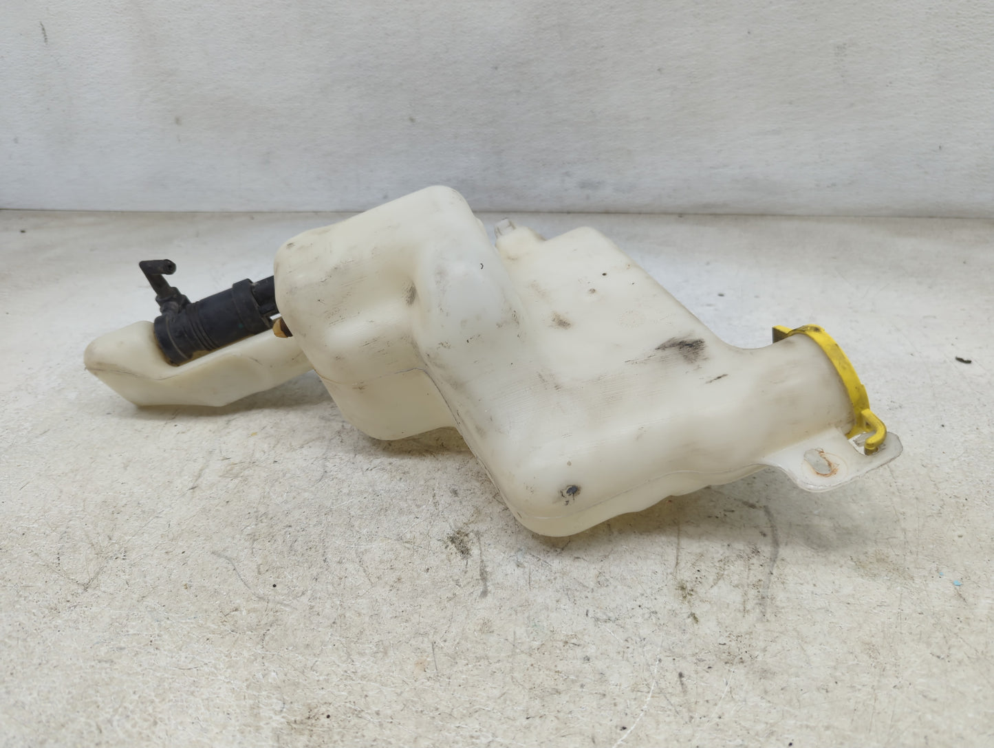 2007-2017 Jeep Patriot Windshield Washer Fluid Reservoir Bottle Oem 1465655 - Oemusedautoparts1.com