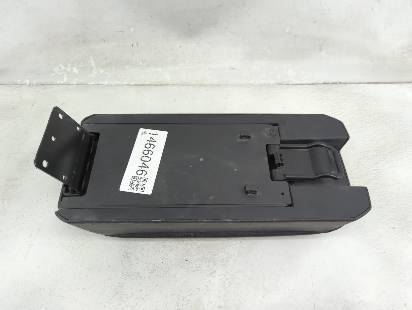 2012 Jeep Patriot Center Console Armrest Cover Lid Fits OEM Used Auto Parts - Oemusedautoparts1.com