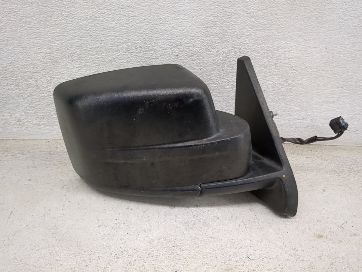 2007-2012 Jeep Patriot Passenger Side View Mirror - Right Door Mirror OEM Used - Oemusedautoparts1.com