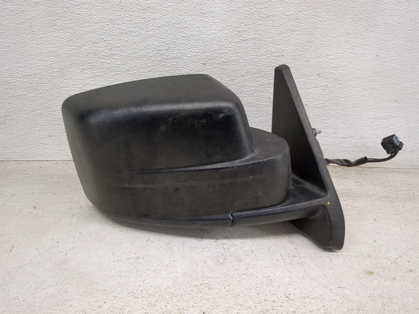 2007-2012 Jeep Patriot Passenger Side View Mirror - Right Door Mirror OEM Used - Oemusedautoparts1.com